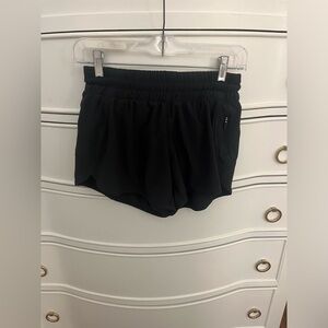 Lululemon track that shorts